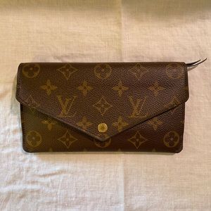 Authentic Louis Vuitton Monogram Jeanna Walle